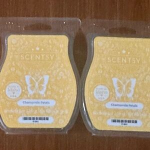 2 Scentsy Bars Chamomile Petals
